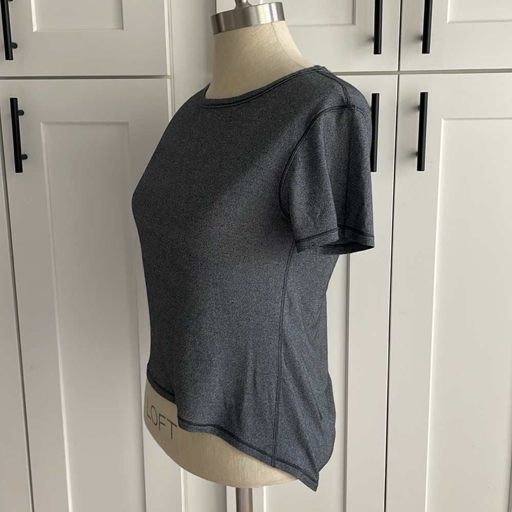 Lululemon High Low Crop Top size 4